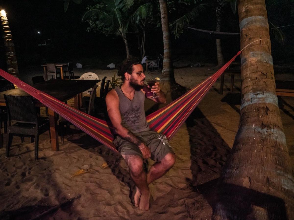 Honey Beach Negombo Exteriör bild