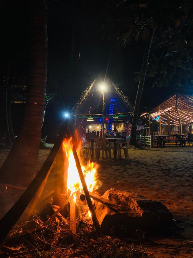 Honey Beach Negombo Exteriör bild