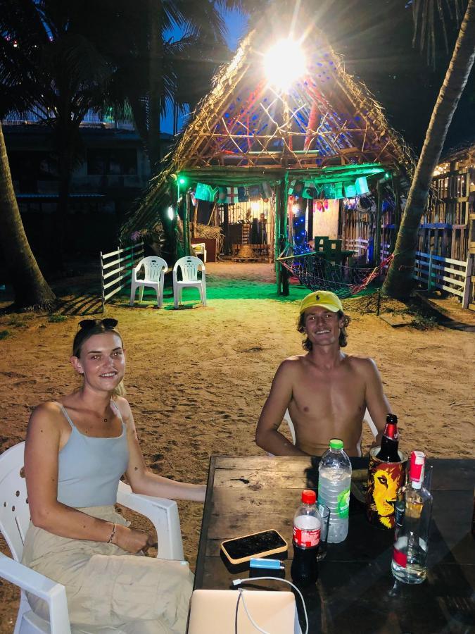 Honey Beach Negombo Exteriör bild