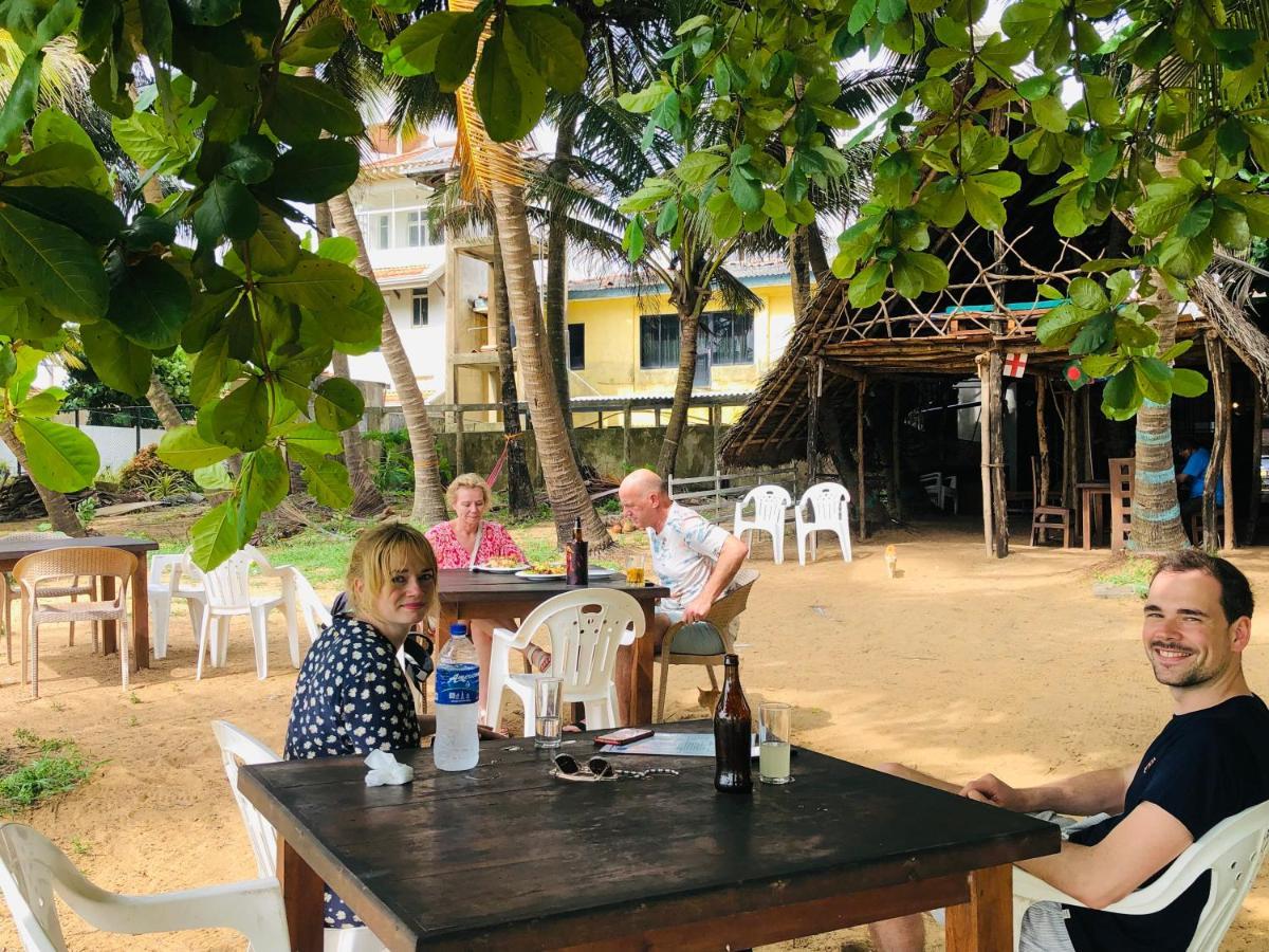 Honey Beach Negombo Exteriör bild